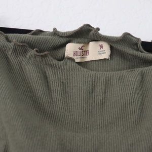 Hollister off the shoulders long sleeve top